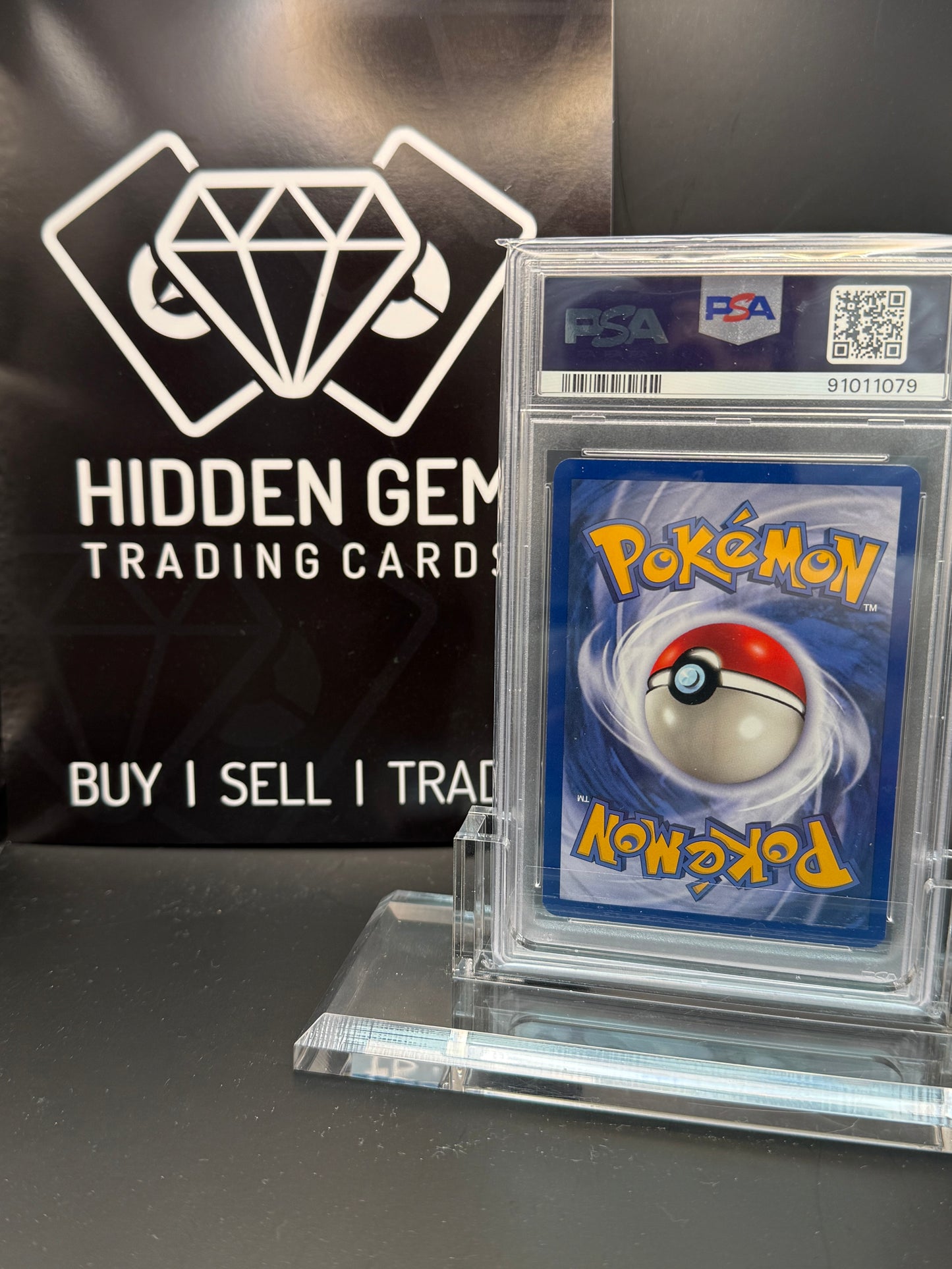 Pokemon: Lapras | 1st Edition Fossil | 10/62 | PSA 8 |